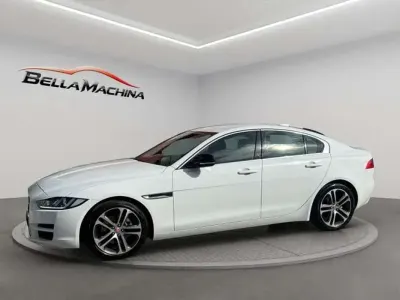 Usado Jaguar XE R-Dynamic 179 CV (131 kW) 2019 Blanco Berlina