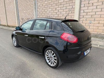 Usado Fiat Bravo Dynamic 105 CV (77 kW) 2008 Negro Utilitario
