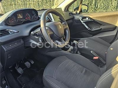 Usado Peugeot 208 Access 68 CV (50 kW) 2014 Blanco Utilitario