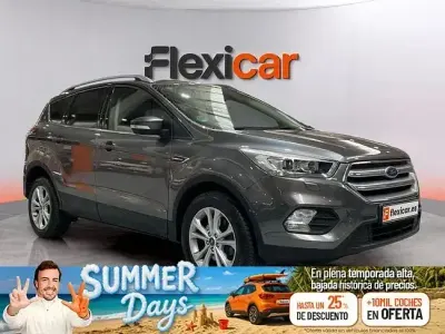 Usado Ford Kuga Trend+ 150 CV (110 kW) 2018 Gris SUV