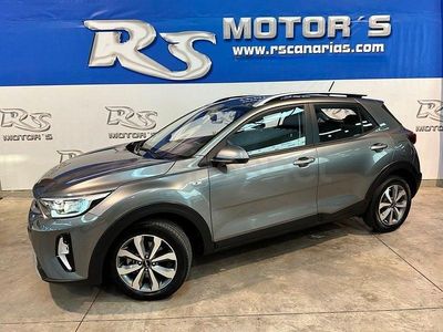 Usado Kia Stonic 84 HP (61 kW) 2024 Cinzento SUV