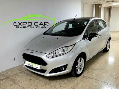 Gris / plata Usado 2017 Ford Fiesta Trend Berlina | 7990 € (Precio justo)