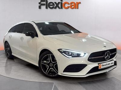 Usado Mercedes CLA200 Shooting Brake 150 CV (110 kW) 2023 Blanco Familiar