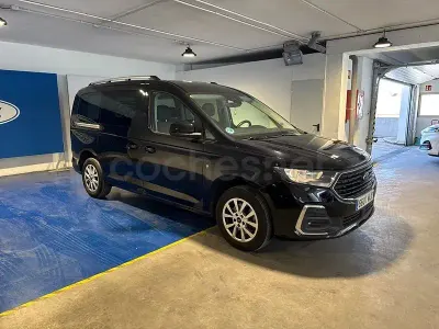Usado Ford Tourneo Connect Titanium 114 CV (83 kW) 2023 Negro Monovolumen