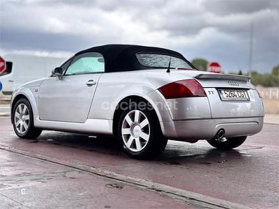 Usado Audi TT Roadster 150 CV (110 kW) 2003 Gris / plata Descapotable