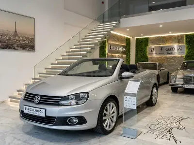 Usado VW Eos Sport 210 CV (154 kW) 2012 Gris / plata Descapotable