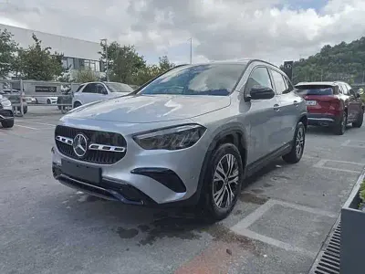 Nuevo Mercedes GLA250 218 CV (160 kW) 2026 Gris / plata SUV
