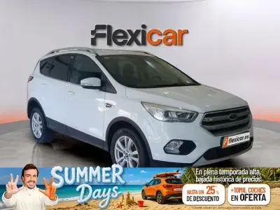 Usado Ford Kuga Trend 120 CV (88 kW) 2018 Blanco SUV