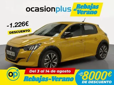 Usado Peugeot 208 GT 100 CV (73 kW) 2022 Amarillo Utilitario