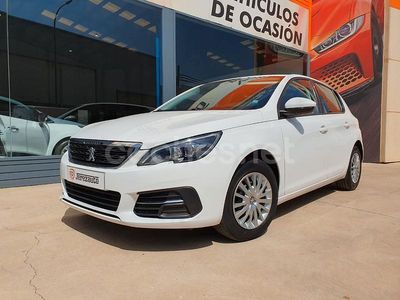 Usado Peugeot 308 Active 100 CV (73 kW) 2018 Blanco Berlina