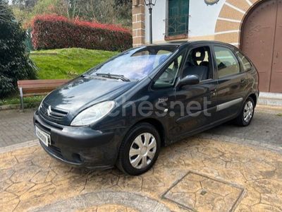 Usado Citroën Xsara Picasso 110 CV (80 kW) 2007 Negro Monovolumen
