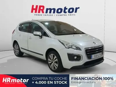 Usado Peugeot 3008 Access 120 CV (88 kW) 2016 Blanco Monovolumen