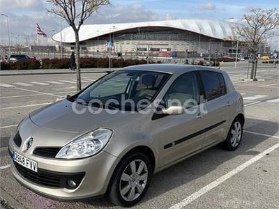 Beige Usado 2007 Renault Clio II Privilege Berlina | 5000 € (Un poco caro)