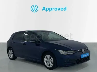 Usado VW Golf VIII Life 110 CV (80 kW) 2023 Azul Berlina