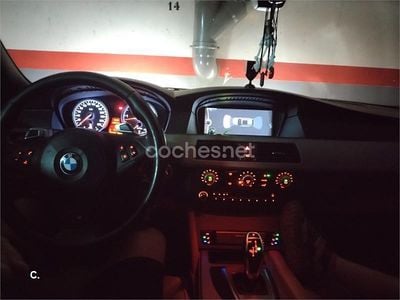 Negro Usado 2009 BMW 530 Familiar | 13.000 €