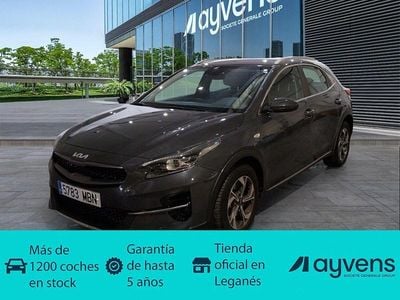 Usado Kia XCeed 120 CV (88 kW) 2022 Gris / plata SUV