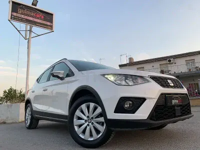 Usado Seat Arona Style 95 CV (69 kW) 2019 Blanco SUV