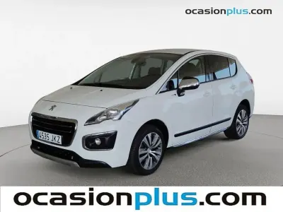 Usado Peugeot 3008 Style 131 CV (96 kW) 2015 Blanco negro Monovolumen