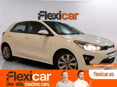 Usado Kia Rio 100 CV (73 kW) 2023 Blanco