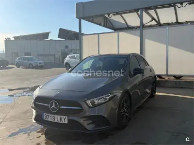 Usado Mercedes A180 116 CV (85 kW) 2020 Gris / plata Berlina