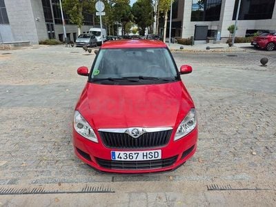 Rojo Usado 2013 Skoda Fabia Ambition Berlina | 5500 € (Precio justo)