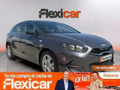 Usado Kia Ceed 136 CV (100 kW) 2023 Gris Utilitario