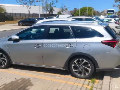 Usado Toyota Auris Hybrid