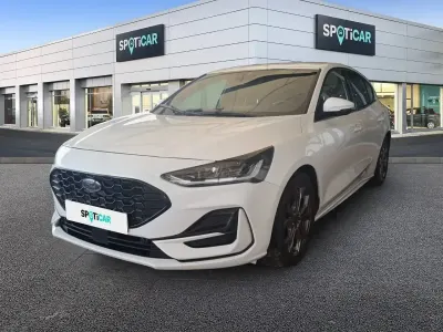 Używany Ford Focus ST-Line X 125 KM (91 kW) 2023 Biały Sedan/Limuzyna