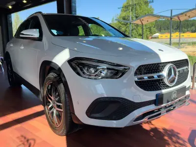 Usado Mercedes GLA250 218 CV (160 kW) 2022 Blanco SUV