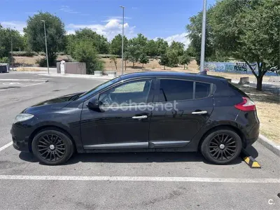 Usado Renault Mégane III Dynamique 105 CV (77 kW) 2009 Negro Berlina