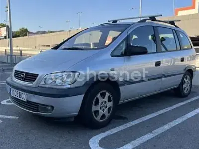Usado Opel Zafira Elegance 115 CV (84 kW) 2000 Gris / plata Monovolumen