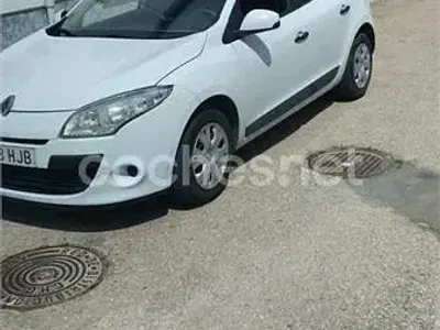 Usado Renault Mégane Authentique 90 CV (66 kW) 2012 Blanco Berlina