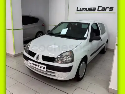 Usado Renault Clio II Authentique 60 CV (44 kW) 2004 Blanco Berlina