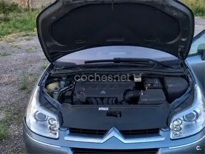 Usado Citroën C4 Exclusive 143 CV (105 kW) 2007 Azul Berlina