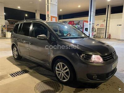 Gris / plata Usado 2014 VW Touran Advance Monovolumen | 8700 € (Un poco caro)