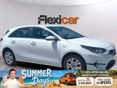 Usado Kia Ceed 136 CV (100 kW) 2023 Blanco Utilitario