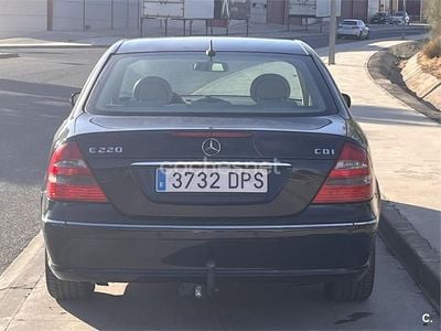 Mercedes E220
