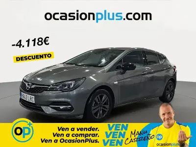 Usado Opel Astra Design & Tech 122 CV (89 kW) 2021 Gris Berlina