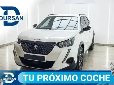 Usado Peugeot 2008 Allure 100 CV (73 kW) 2023 Blanco SUV