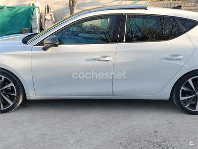 Usado Seat Leon FR 150 CV (110 kW) 2021 Blanco Berlina