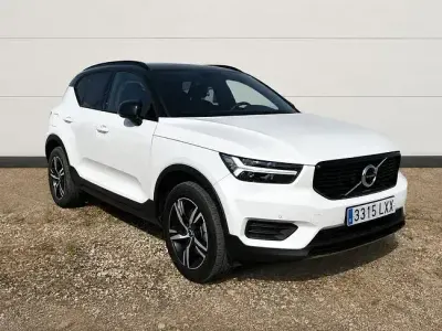 Usado Volvo XC40 R-Design 163 CV (119 kW) 2022 Blanco SUV
