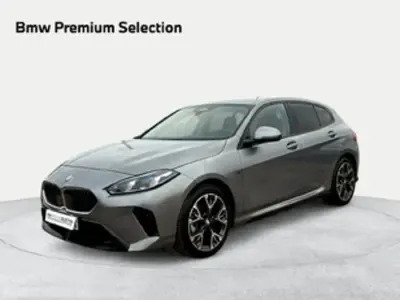 Usado BMW 120 Comfort Edition 170 CV (125 kW) 2025 Gris Utilitario