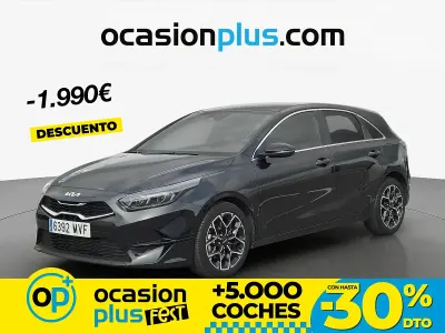 Usado Kia Ceed Edition 7 100 CV (73 kW) 2024 Negro Utilitario
