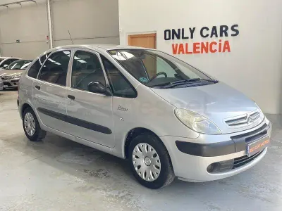 Usado Citroën Xsara Picasso 110 CV (80 kW) 2008 Gris / plata Monovolumen