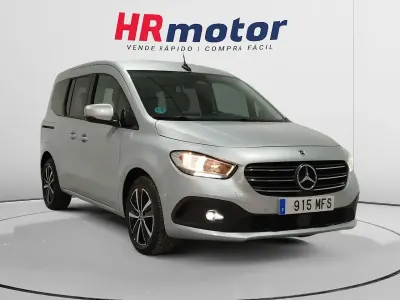 Usado Mercedes T180 116 CV (85 kW) 2023 Gris Monovolumen