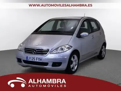 Usado Mercedes A180 Avantgarde 109 CV (80 kW) 2008 Gris / plata Monovolumen
