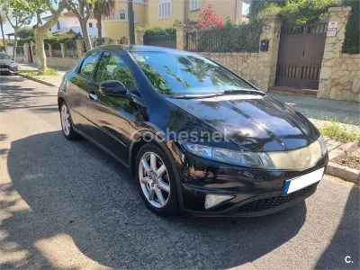 Usado Honda Civic Comfort 140 CV (102 kW) 2007 Negro Berlina