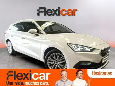 Begagnad Seat Leon FR 204 HK (150 kW) 2021 Vit