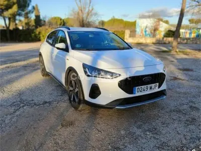 Käytetty Ford Focus Active 155 HP (114 kW) 2023 Valkoinen Sedan