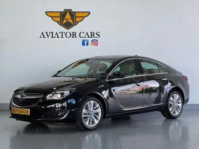 Usado Opel Insignia Excellence 170 HP (125 kW) 2016 Preto Sedan